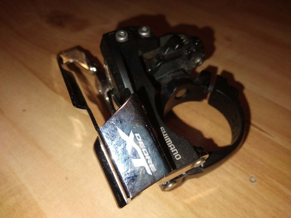 Przednia przerzutka Shimano Deore XT Fd-T8000