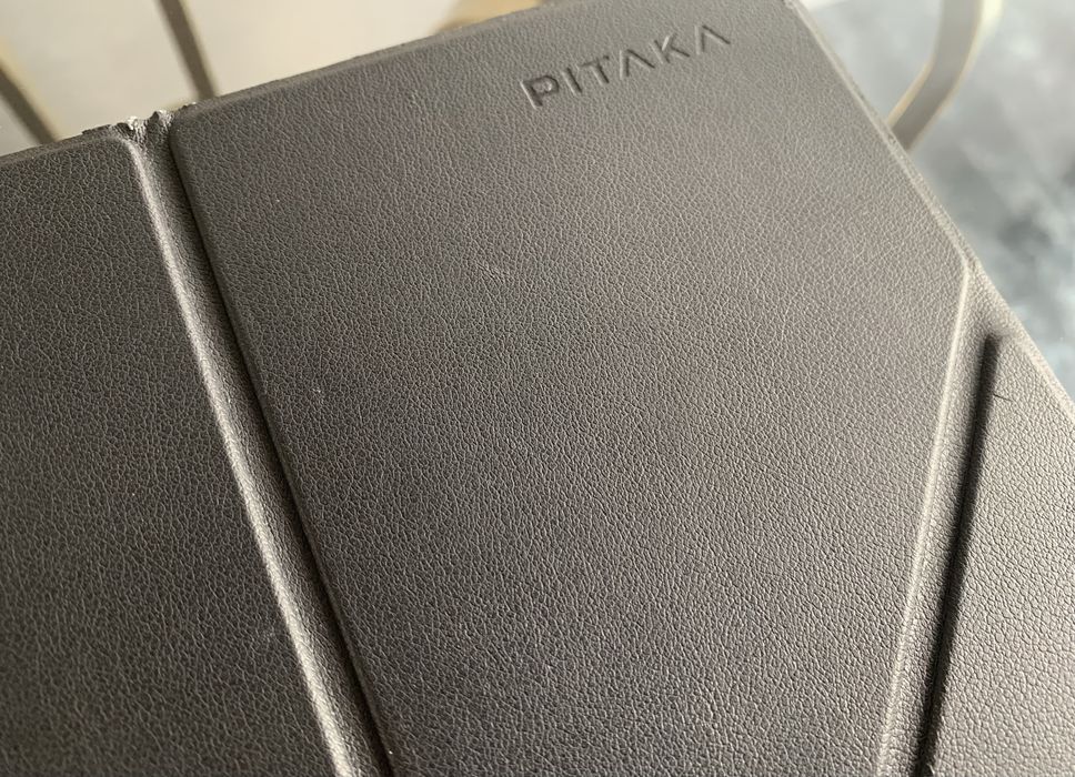 Чехол-подставка Pitaka (магнитный, протиударный) для планшета іPad Pro 11