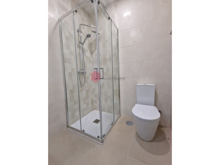 Apartamento T4 para arrendar.
