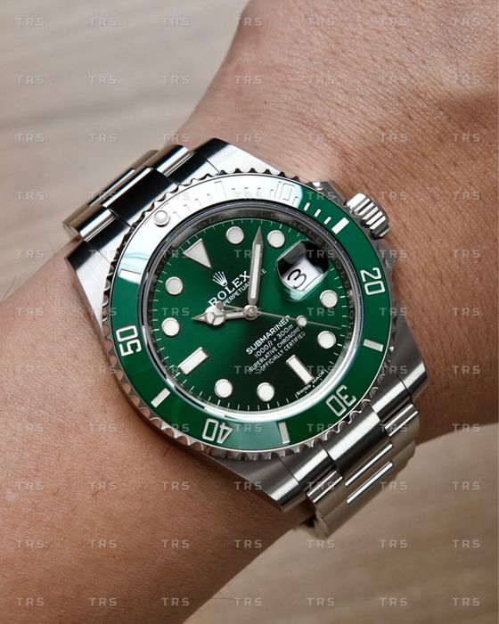 Годинник Submariner Date 40mm 116610LV HULK