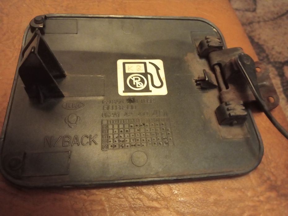 Лючок бензобака киа сефия2