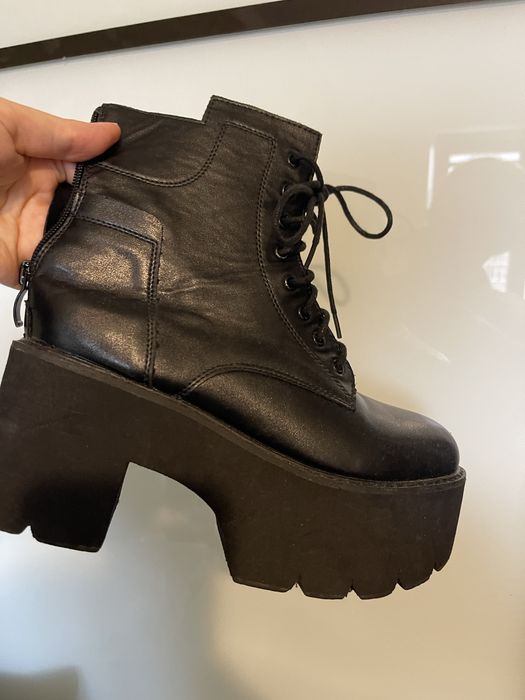 Ботінки. Сапожки. Шкіра. Стиль, Баленсіяга