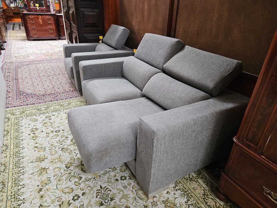 Sofá chaise long de dois lugares - Sem zonas rasgadas ou danificadas