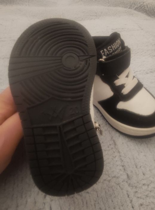 Кросівки, хайтопи черевики 20 розмір