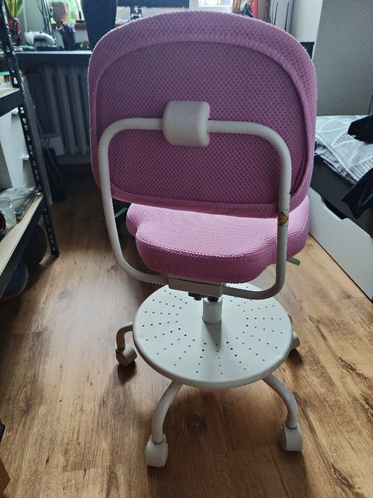 Fotel do biurka dla dziewczynki
