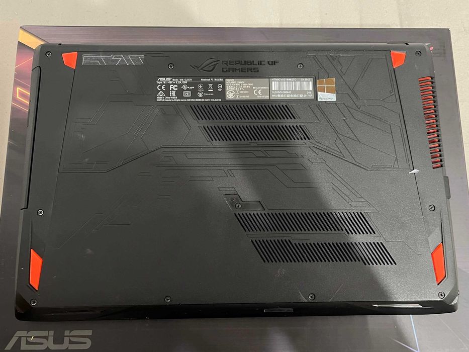 Laptop gamingowy ASUS ROG STRIX GL553V I5-7300HQ GTX 1050 4GB 256GB SSD + 1TB HDD Win 10