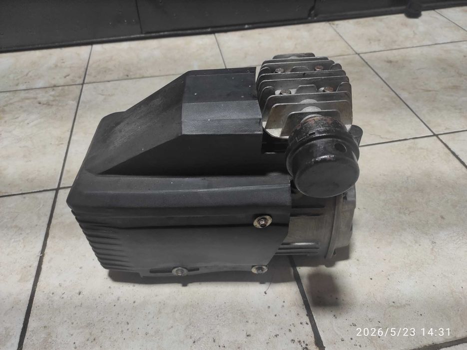 Silnik kompresor 24/50 L