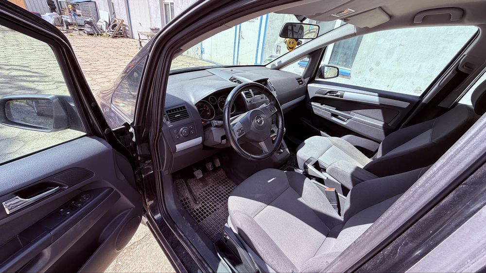 Opel Zafira  1.9 cdti