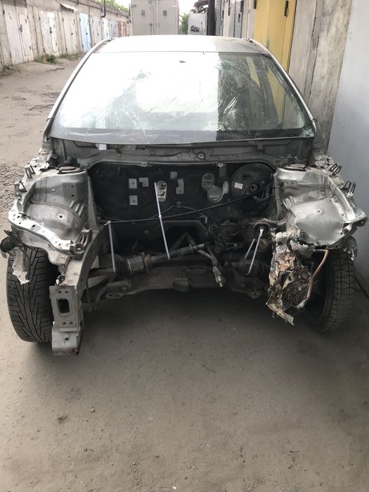 TOYOTA AVENSIS 2011 рік 2.0 дизель