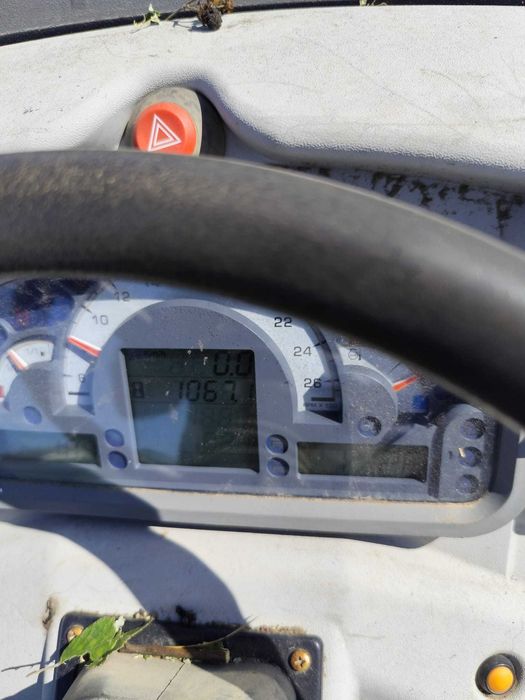 VENDO TRATOR HURLIMANN XF 90.4