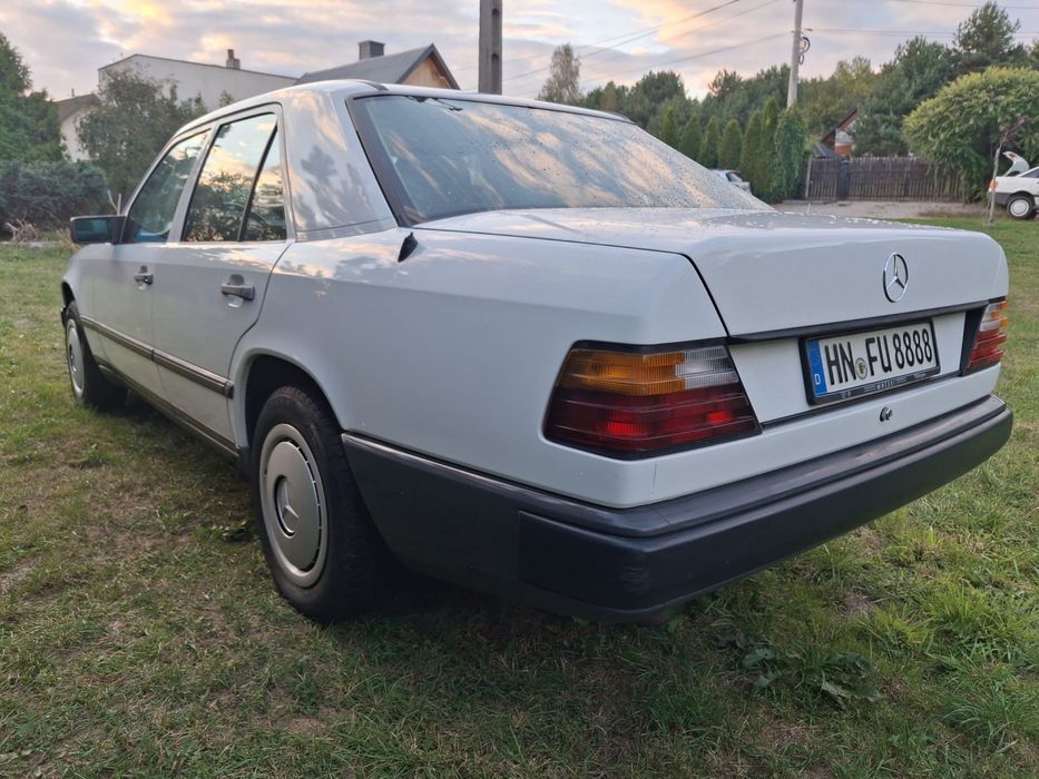 Mercedes Benz W124 230E 1986rok