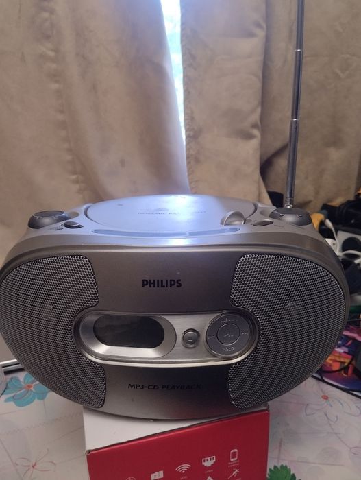 Магнитофон : Philips  AZ100B/12