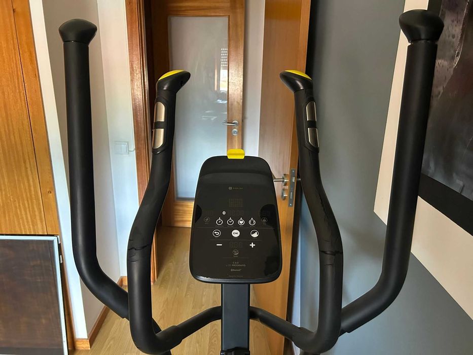 Vende-se Bicicleta Elíptica Domyos EL520 Auto-Alimentada (Decathlon)