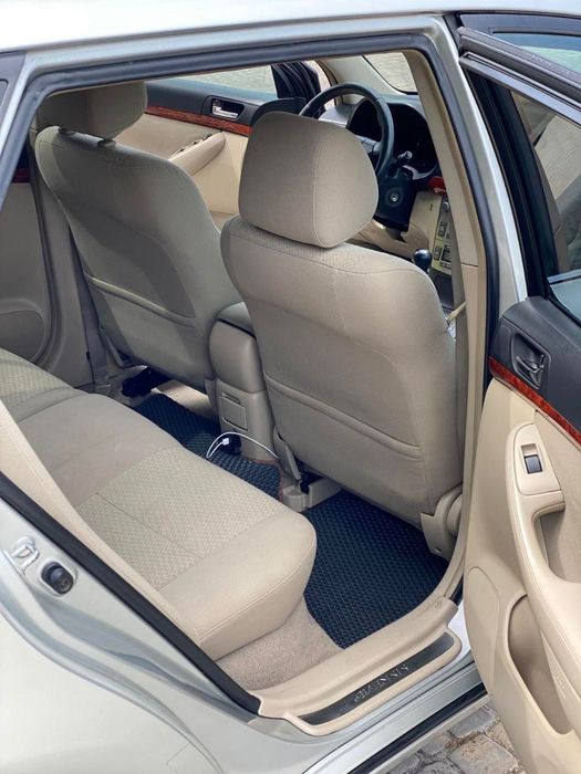 Продам Тойота авенсіс 2006р