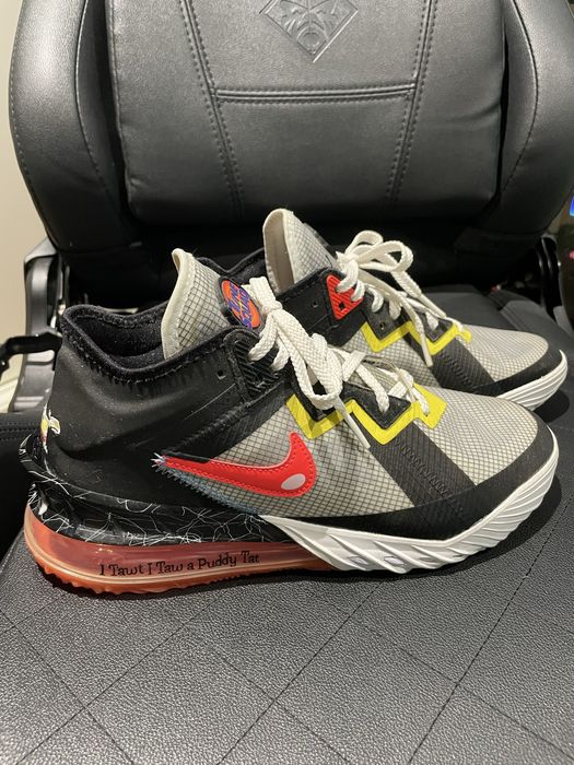 NIKE LEBRON 18 Low sylvester vs tweety