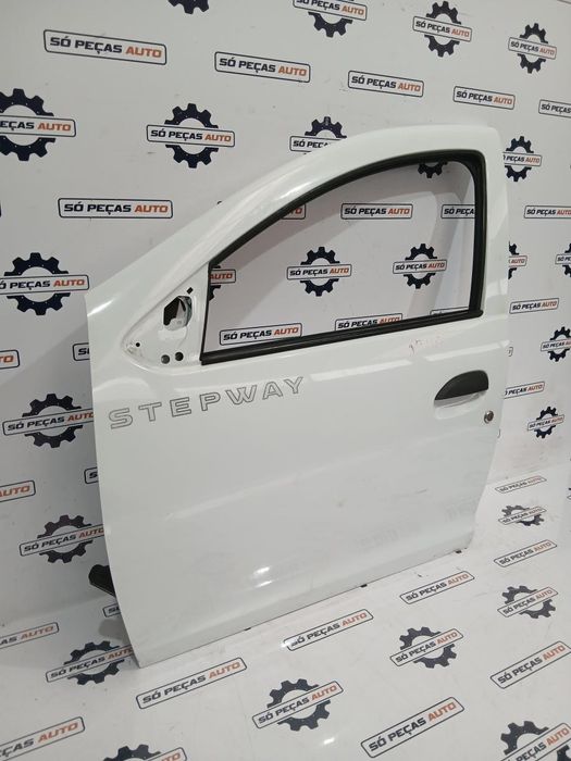 PORTA FRENTE ESQUERDA BRANCA DACIA SANDERO STEPWAY 0.9TCE ANO: 2013