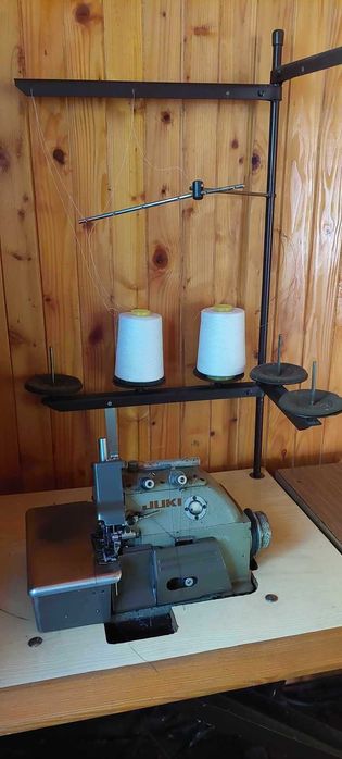 Maszyna szwalnicza - Juki pięcionitkowy