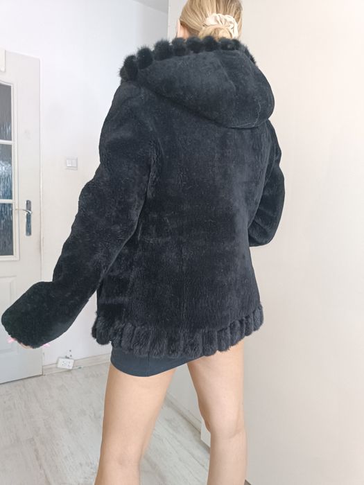 Futro naturalne z kapturem i norka muton