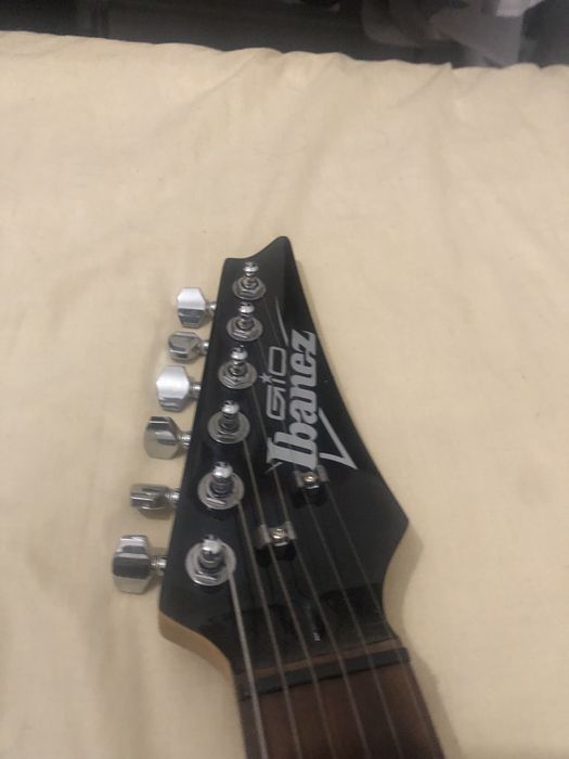 Guitarra Ibanez gio+ amplificado orange crush mini