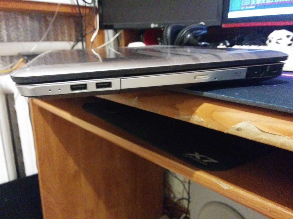 HP Pavilion dv7-4021so