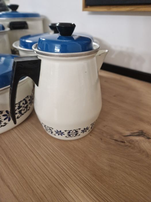 Trem de cozinha esmaltado