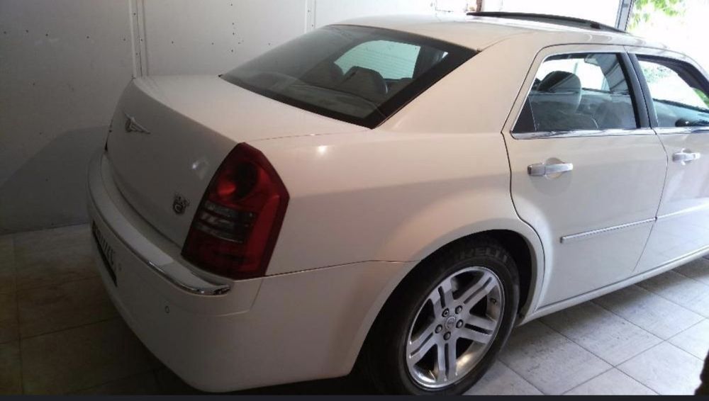 Chrysler 300 c официальный