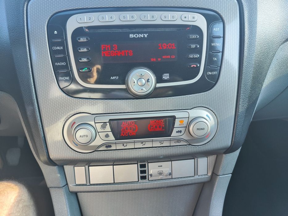 Ford Focus Titanium 1.6 TDCI 90cv C/ NOVA