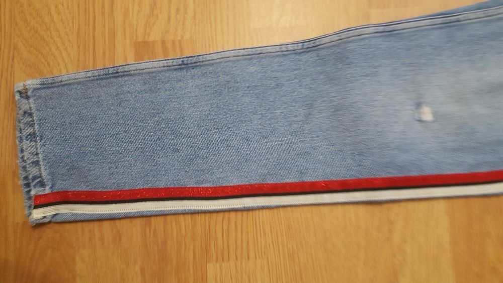 Джинсы ZARA  BASIC -34 разм.