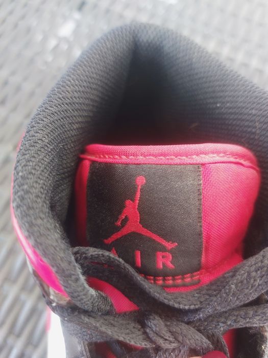 Air jordan vermelhas novas