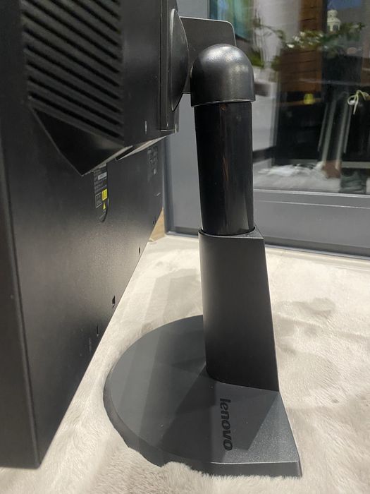Monitor Lenovo ThinkVision