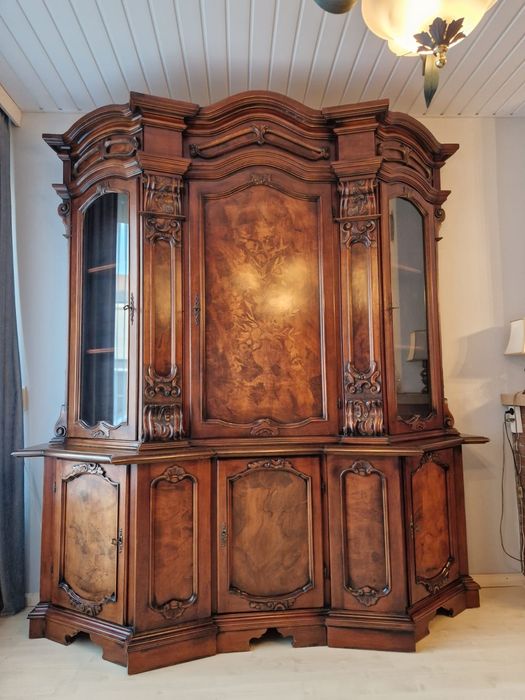 Duży barowy włoski kredens - witryna