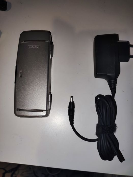 Продам Nokia 9300