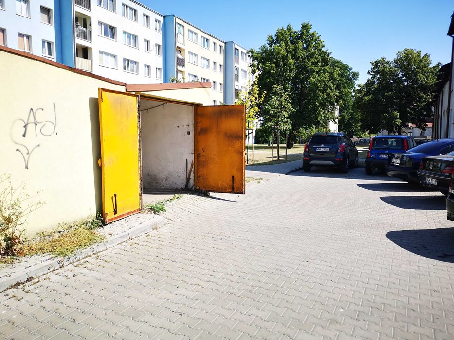 Garaż w Błoniu ul. Poznańska 9