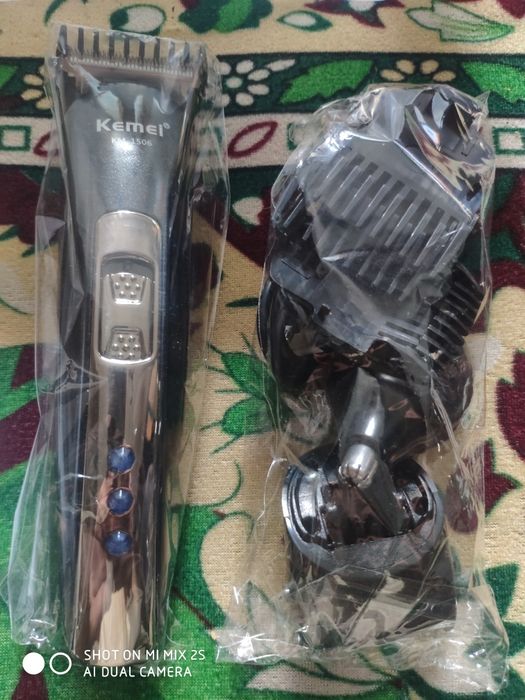 Машинка- тримєр KEMEI  , для голови , бороди.