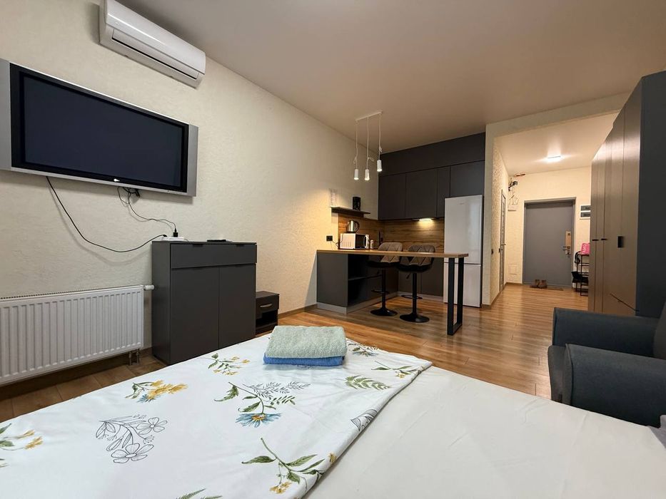 Квартира подобово, погодинно на набережній Тепла дуже