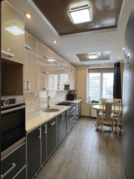 Продаж 2 км квартири. Пасічна, Власник