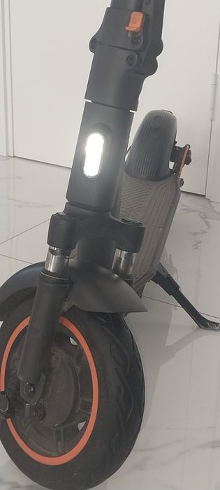 Електросамокат yadea