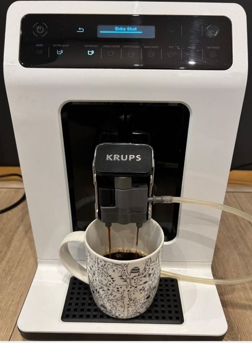 Ekspres do kawy Krups Evidence EA 81 Quattro na ogródek działka garaz