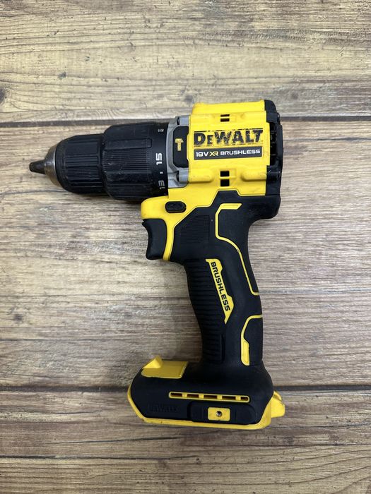 Wiertarko-wkrętarka udarowa XR 18V DCD100Y DeWalt z 2024r.