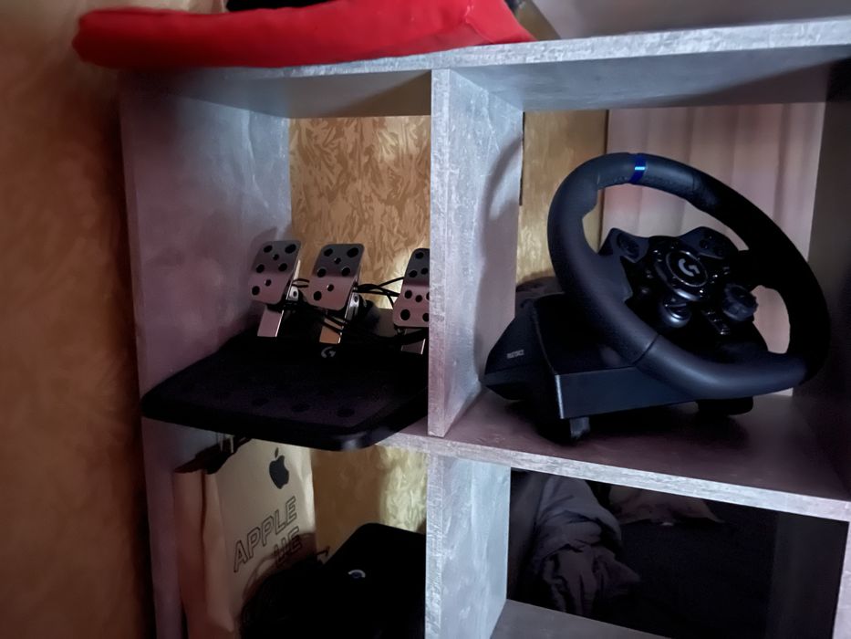 Ігрове кермо Logitech g923