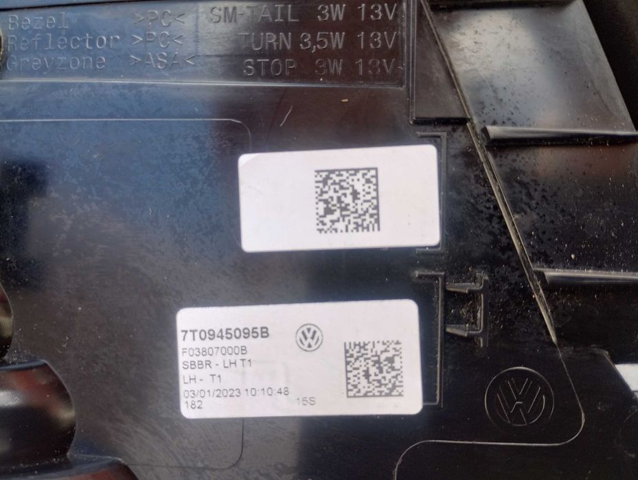 Lampa lewy tył VW T7 Multivan LED 7T0945095B