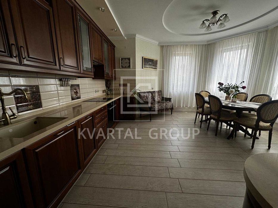 Просторий будинок 192 м² на ділянці 11 соток