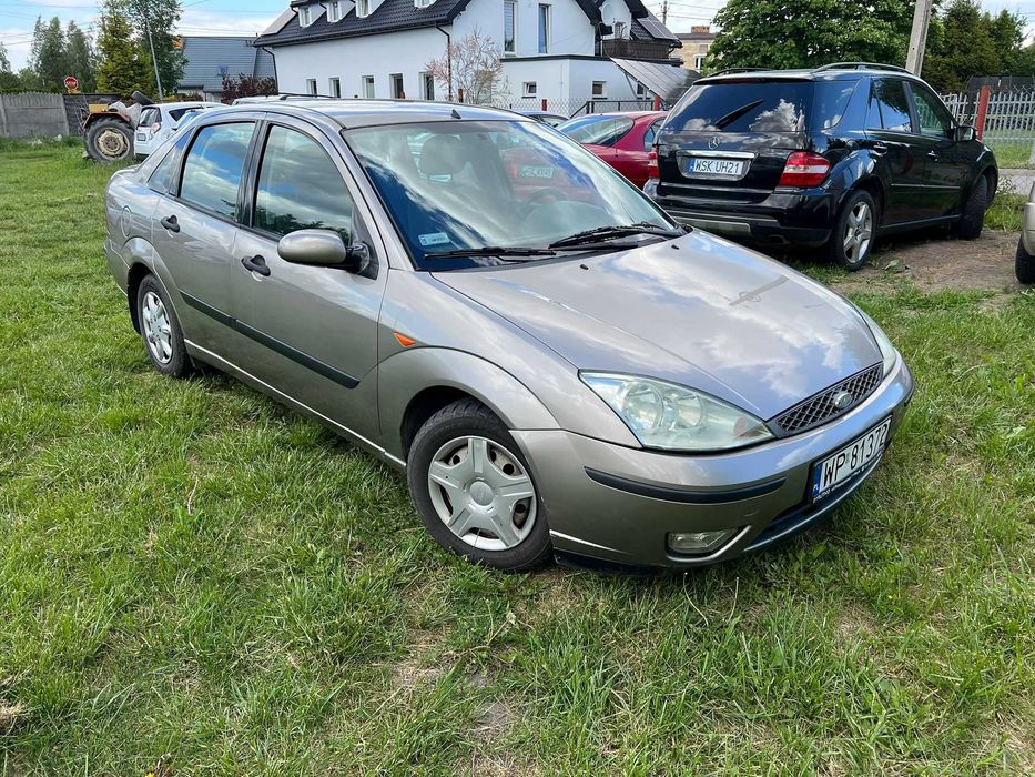 Ford Focus 1.6 benzyna, 174 tys. km. sedan, KRAJOWY