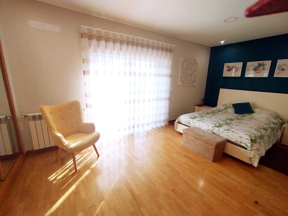 MORADIA T3 com  Garagem e Jardim -  Santa Clara , Coimbra 
SANTA CLARA, COIMBRA