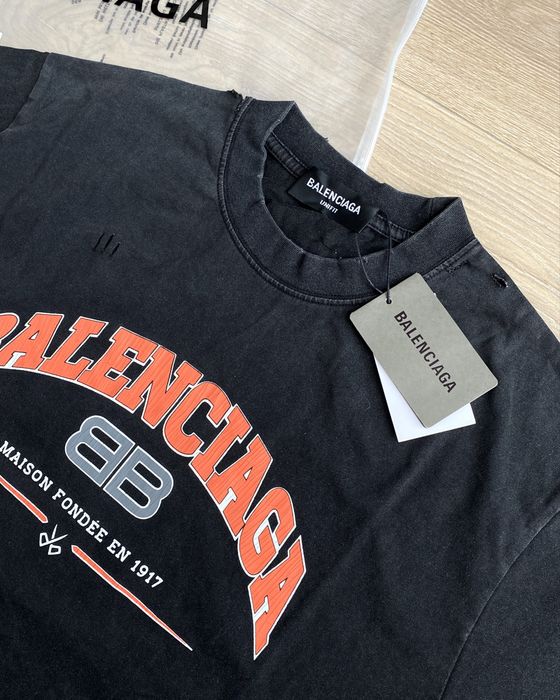 Футболка Balenciaga темно-сіра