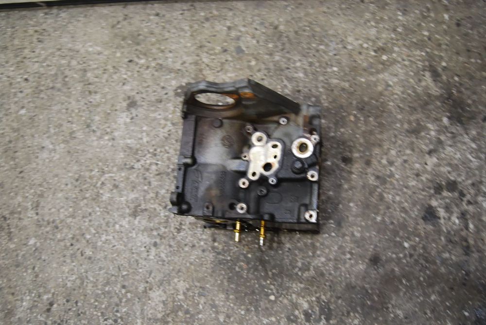 BLOK SILNIKA DÓŁ 55226404 FIAT 500L 0.9 TWINAIR