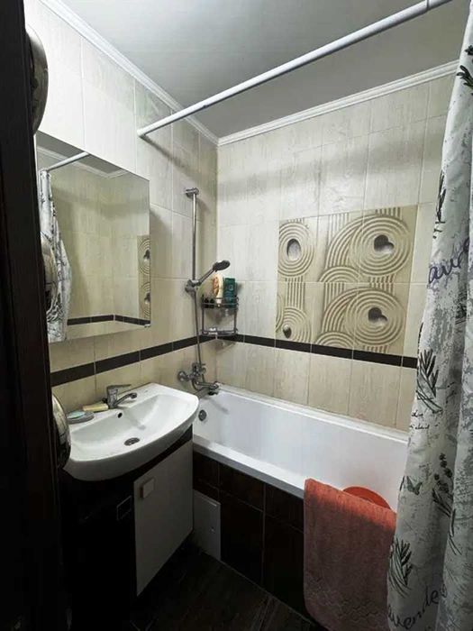 Продаж 2 кімн. квартири на Миколи Бажана 7 б