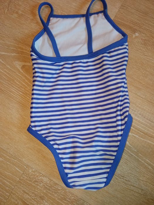 Roupinhas bebé menina 6 meses -1€
