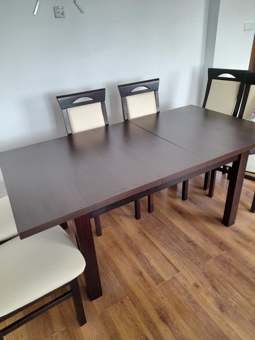 Stół do jadalni bez krzeseł