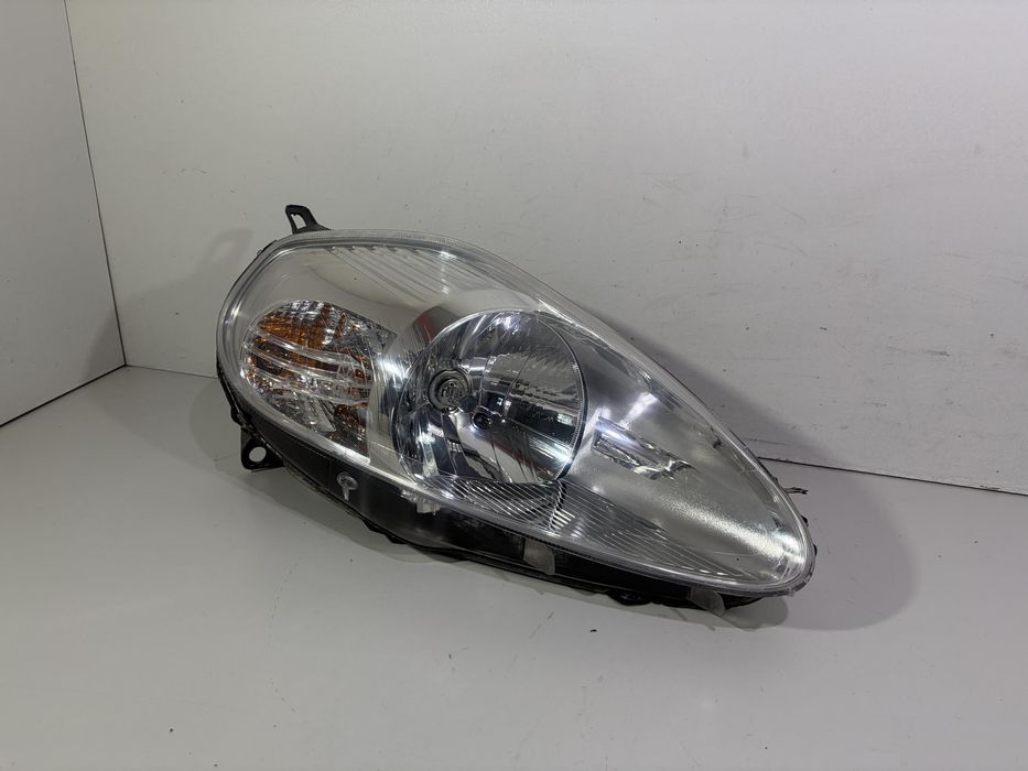 Fiat grande punto lampy przód przednie komplet europa lewa prawa